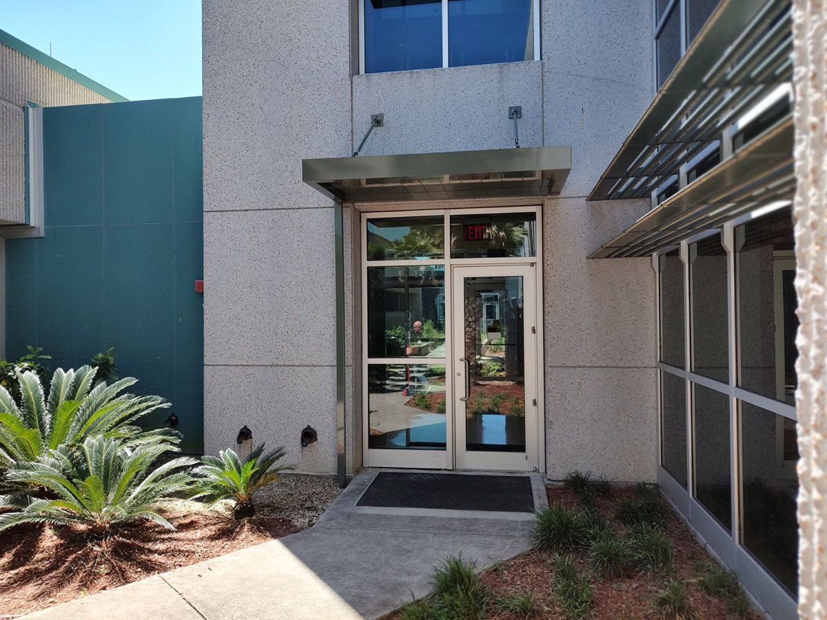commercial-metal-awnings-saint-simons-island