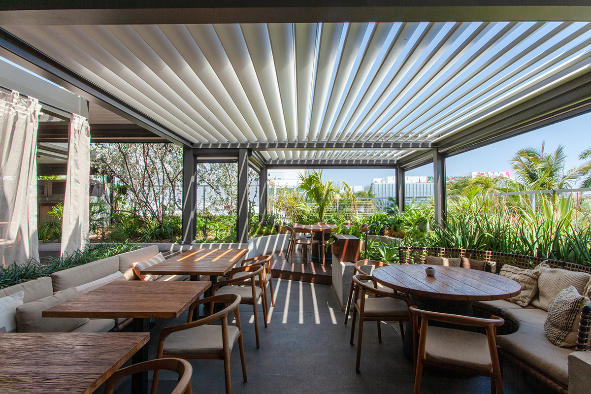commercial louvered retractable roof hhi