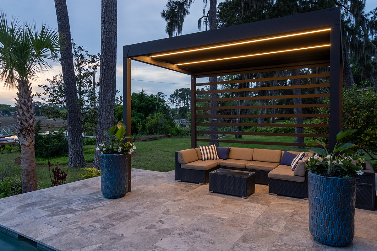 louvered retractable roofs