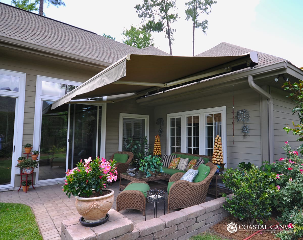 retractable awnings cost